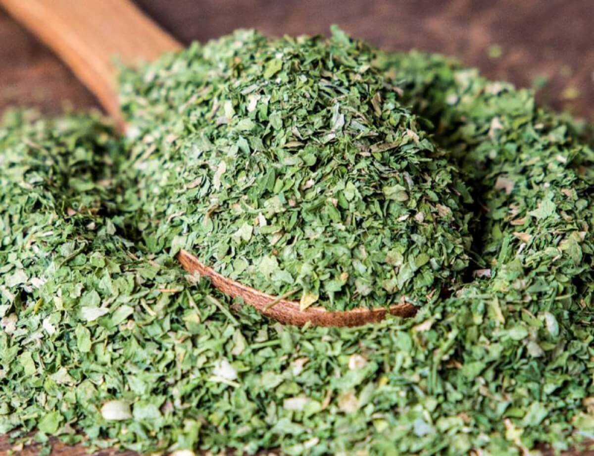 Dried Parsley Leaves